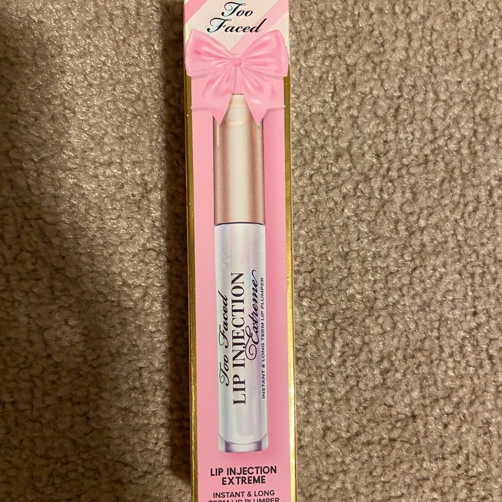 Two Faced Lip Injection Extreme